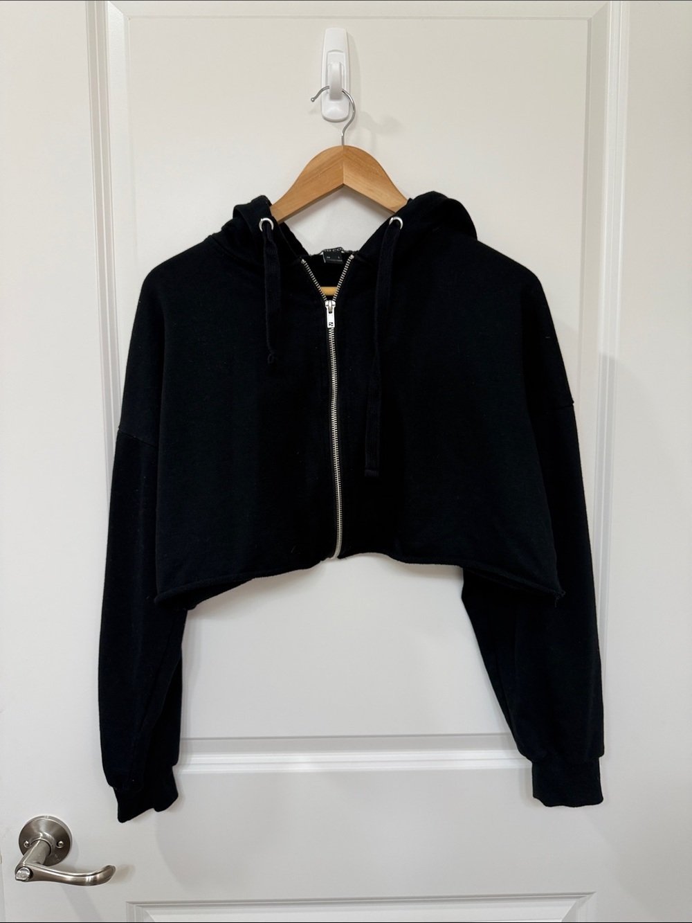Black Cropped Zip Hoodie in Black Size Large Like New